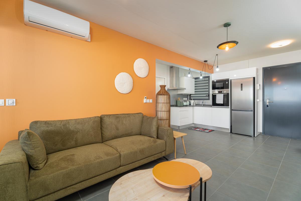 5 location-appartement-hauteurs-fort-de-france-sejour-lumineux